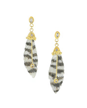 Load image into Gallery viewer, Owl Feather Earrings